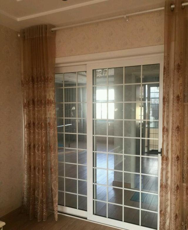 堪比千萬(wàn)大別墅的鄉(xiāng)下自建房，全屋的裝修婆婆裝得富麗堂皇！