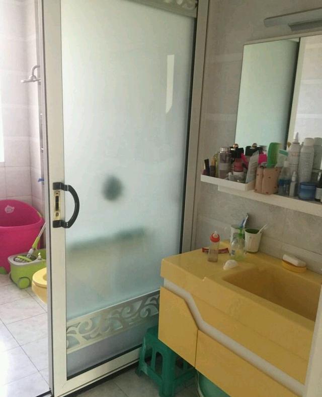 堪比千萬(wàn)大別墅的鄉(xiāng)下自建房，全屋的裝修婆婆裝得富麗堂皇！