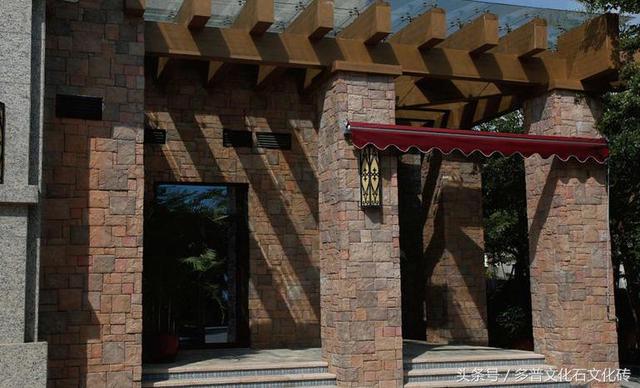 老鄉(xiāng)建別墅用文化石，完爆野外真石頭，鄰居們都找上門來問