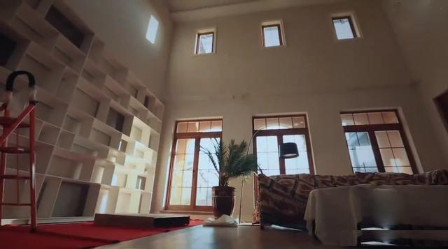 董潔的三層獨(dú)棟小別墅，低調(diào)而溫馨，價(jià)值四千萬