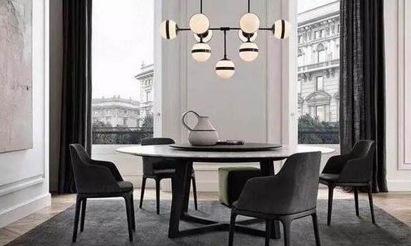 第一次到老板的別墅參觀，進(jìn)門就給客廳的設(shè)計(jì)美呆了，大氣奢華