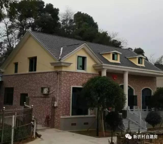 孝順女子為父母建平房別墅，家里的門(mén)檻都被鄉(xiāng)親踏爛