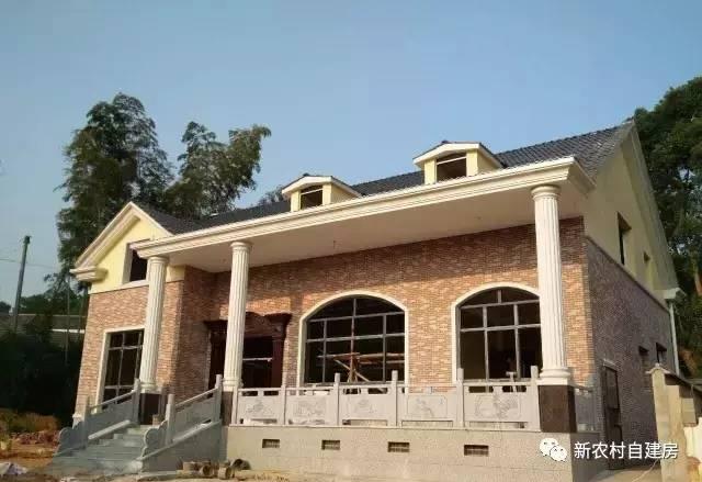 孝順女子為父母建平房別墅，家里的門(mén)檻都被鄉(xiāng)親踏爛