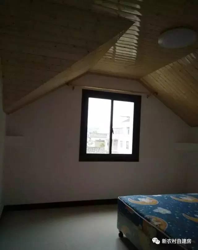 孝順女子為父母建平房別墅，家里的門(mén)檻都被鄉(xiāng)親踏爛