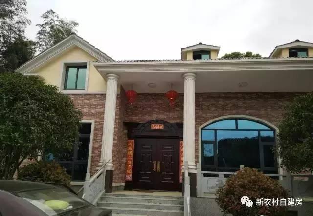 孝順女子為父母建平房別墅，家里的門(mén)檻都被鄉(xiāng)親踏爛