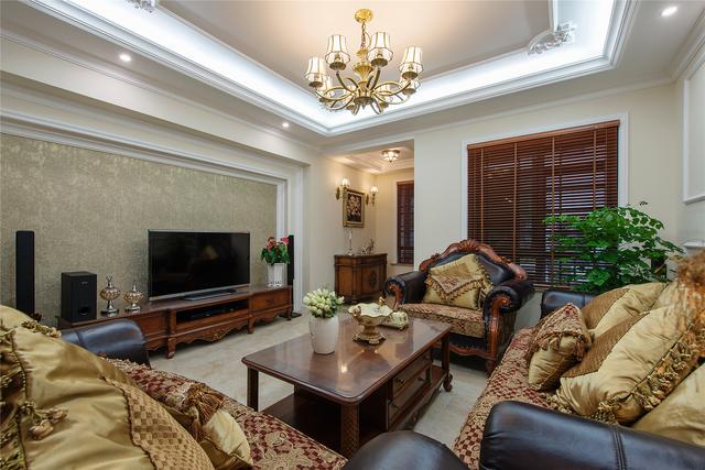 長見識了！鄭州何總和老朋友買別墅去對方家看后大贊不已