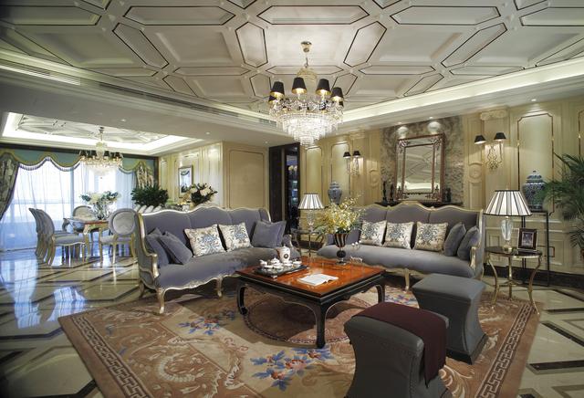 長見識了！鄭州何總和老朋友買別墅去對方家看后大贊不已