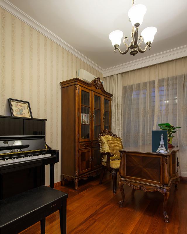 長見識了！鄭州何總和老朋友買別墅去對方家看后大贊不已