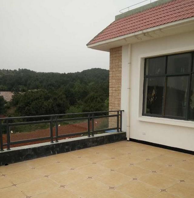 花光積蓄在老家建個別墅，前前后后花掉70萬，大家看可值得？