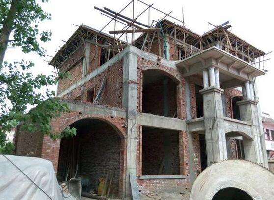 這農(nóng)村自建房建出來，效果和布局引來全村人效仿！