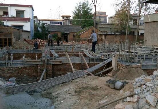 這農(nóng)村自建房建出來，效果和布局引來全村人效仿！