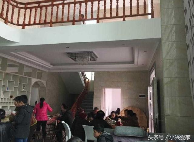 曬曬我家500平的農村別墅，前后花費100w，落地窗太贊了！