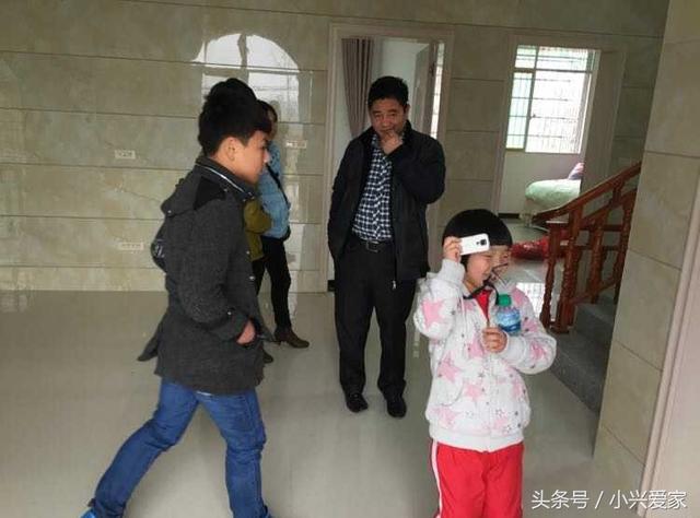 曬曬我家500平的農村別墅，前后花費100w，落地窗太贊了！