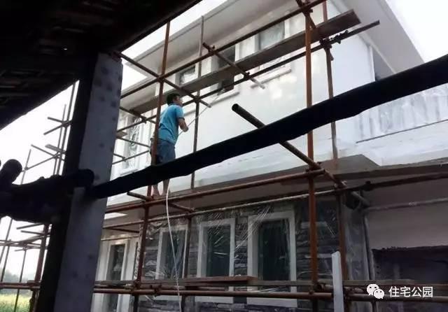 70后老夫妻合伙開山，40萬為兒子建棟獨(dú)一無二的2層婚房！