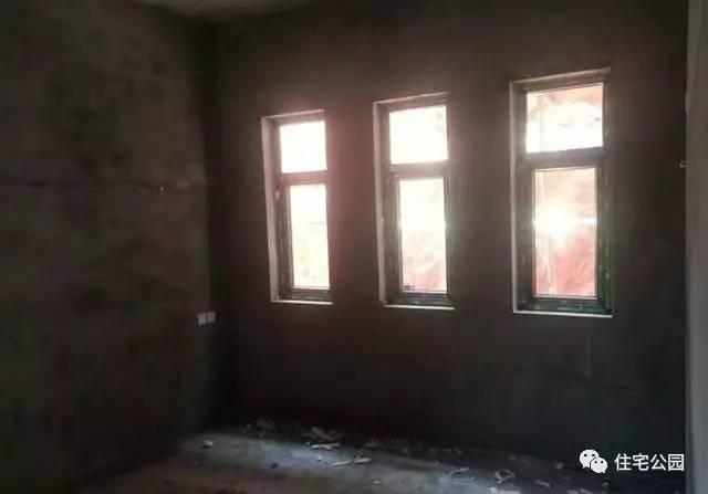 70后老夫妻合伙開山，40萬為兒子建棟獨(dú)一無二的2層婚房！