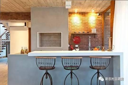 用紅磚建套現(xiàn)代別墅，鄰居看了只有羨慕的份