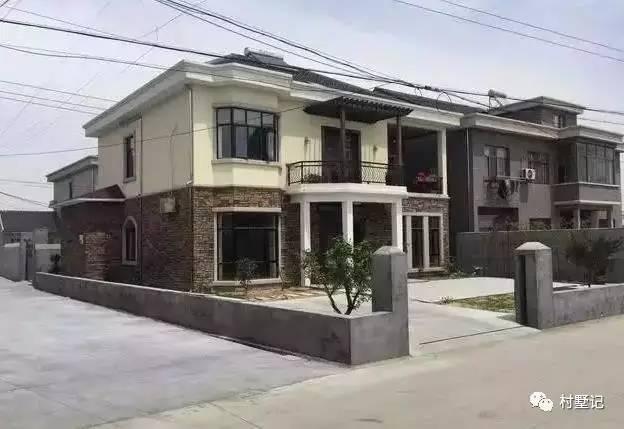 帶旋轉(zhuǎn)樓梯的二層農(nóng)村別墅，引眾人參觀（附實(shí)拍）