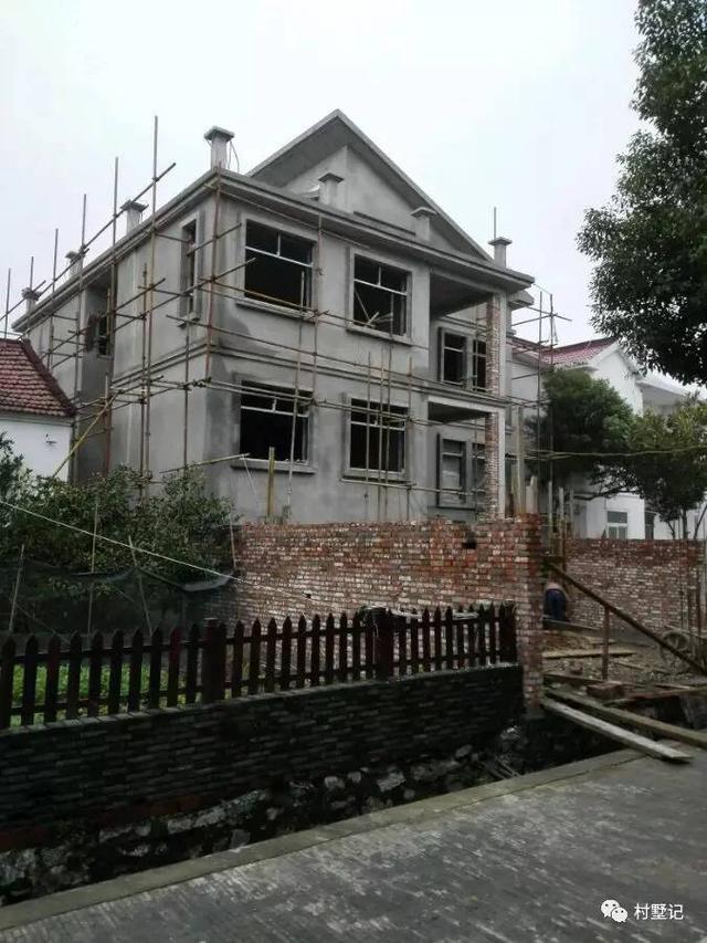 經(jīng)濟(jì)實(shí)用！這款農(nóng)村別墅融合現(xiàn)代與傳統(tǒng)美（附實(shí)拍）