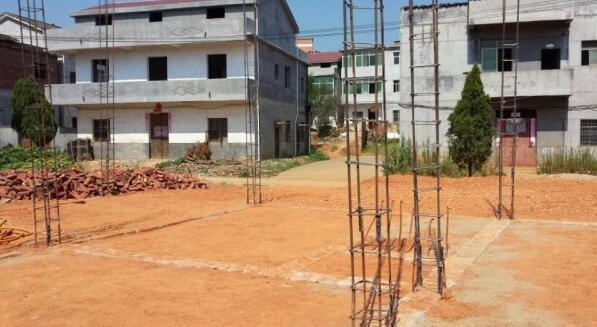 11.4米x11.5米農(nóng)村自建房，有前院還有后院，別說不羨慕