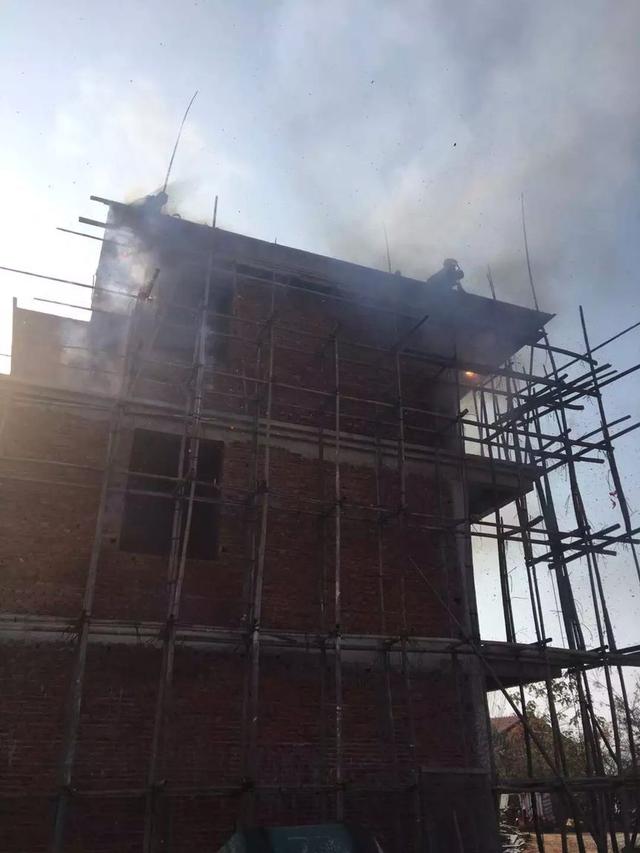 11.5米×10.5米自建小別墅建成，終于實(shí)現(xiàn)父母多年的心愿