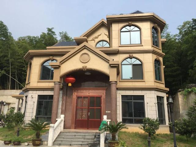 土豪女婿幫家里修房子，這樣的小別墅惹全村人紛紛眼紅！