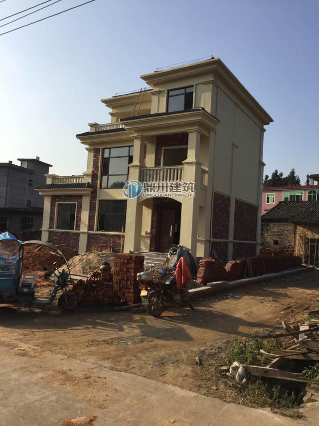 三層落地窗小別墅，這建出來的效果沒得挑，30萬就可以建