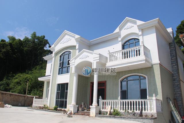 35萬建一棟這樣素雅的小別墅，城里的商品房可遠(yuǎn)遠(yuǎn)比不上！