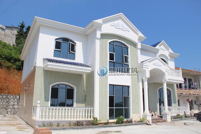 35萬建一棟這樣素雅的小別墅，城里的商品房可遠(yuǎn)遠(yuǎn)比不上！