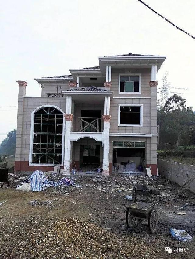 大氣漂亮！湖南網(wǎng)友30萬搞定三層農(nóng)村別墅令全村人羨慕