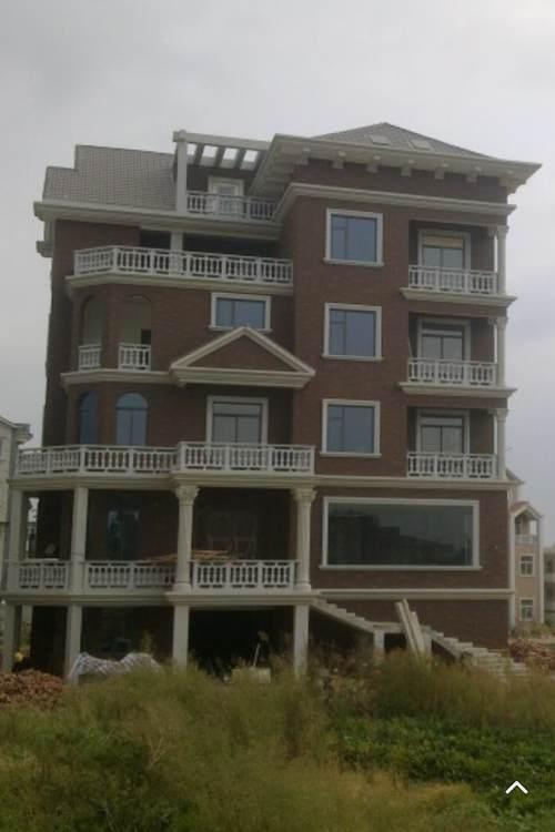 借錢也要建別墅，農(nóng)村建房這樣攀比值不值