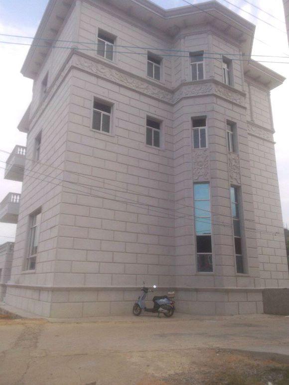 借錢也要建別墅，農(nóng)村建房這樣攀比值不值