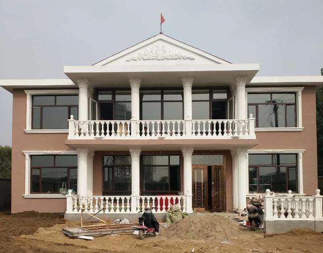 為什么蓋房子一定要把大門做好？看了這15棟別墅你懂了嗎？