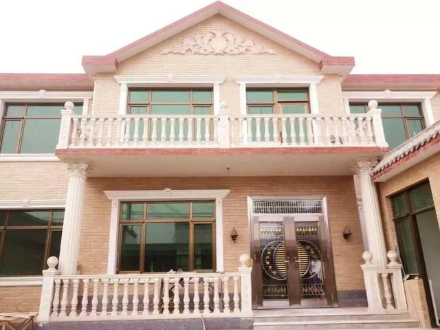 為什么蓋房子一定要把大門做好？看了這15棟別墅你懂了嗎？