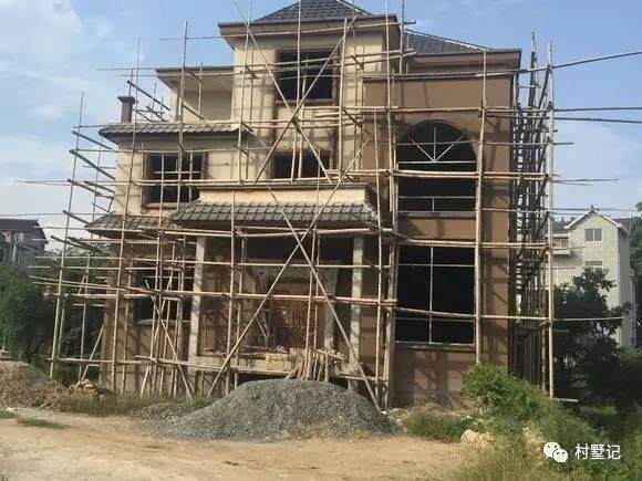 26萬(wàn)三層農(nóng)村自建房，媲美城里百萬(wàn)別墅