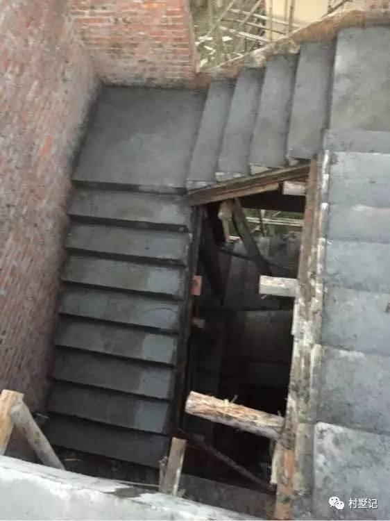 26萬(wàn)三層農(nóng)村自建房，媲美城里百萬(wàn)別墅