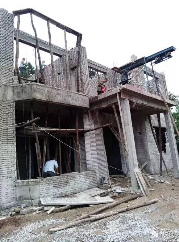 湖北網(wǎng)友曬二層農(nóng)村別墅，說(shuō)農(nóng)村人沒(méi)品味的打臉了（附圖紙）