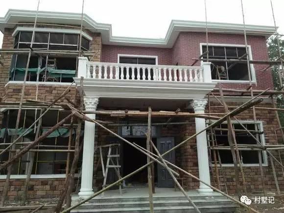 湖北網(wǎng)友曬二層農(nóng)村別墅，說(shuō)農(nóng)村人沒(méi)品味的打臉了（附圖紙）