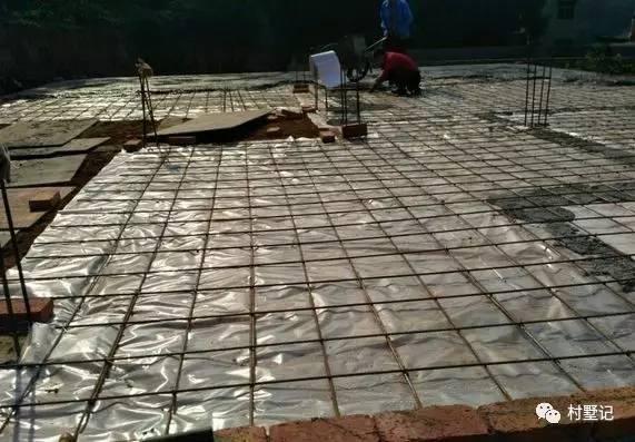 網(wǎng)友直播建房過(guò)程，高顏值農(nóng)村別墅秒殺商品房