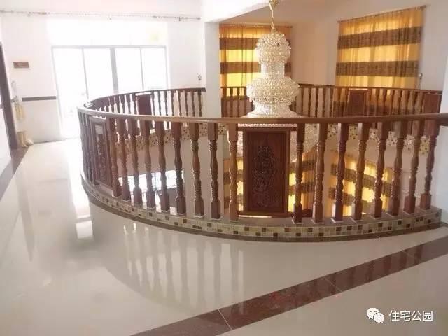 我們村首富的房子是這樣的，你們村呢？