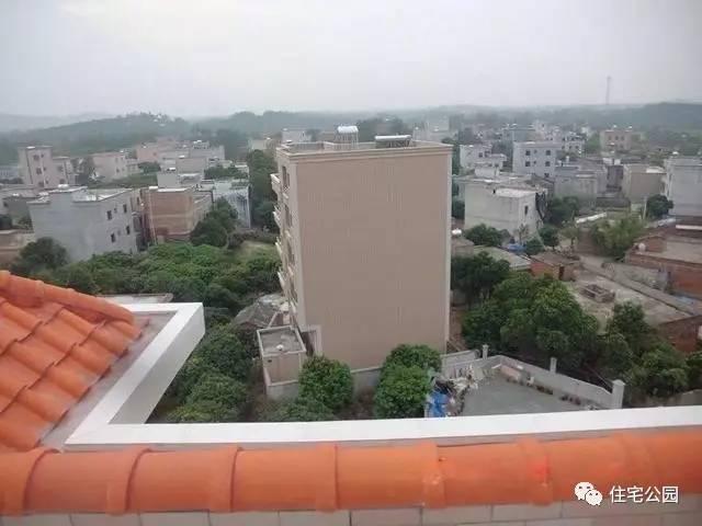 我們村首富的房子是這樣的，你們村呢？