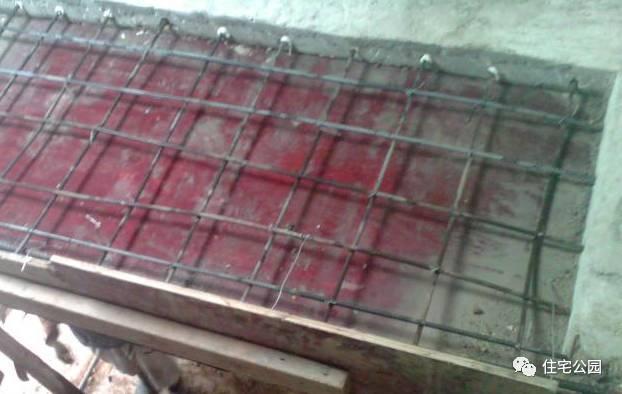 農(nóng)村宅基地兩側(cè)緊挨鄰居，基礎(chǔ)施工咋辦？