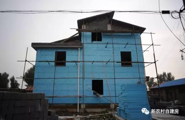 農(nóng)村別墅外墻這樣裝便宜又好看，裝修省10萬