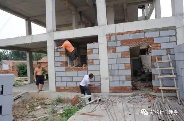 農(nóng)村別墅外墻這樣裝便宜又好看，裝修省10萬