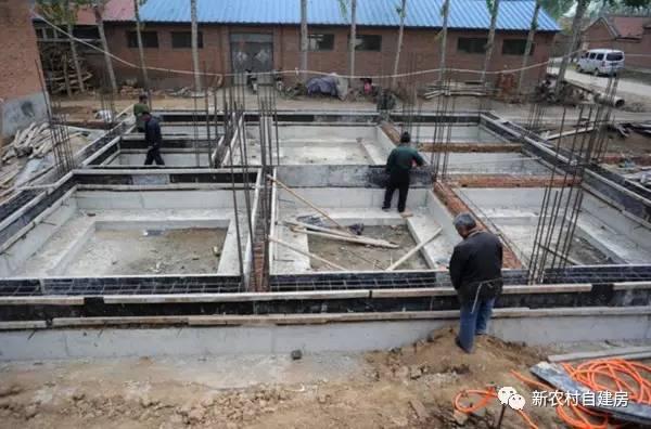 農(nóng)村別墅外墻這樣裝便宜又好看，裝修省10萬