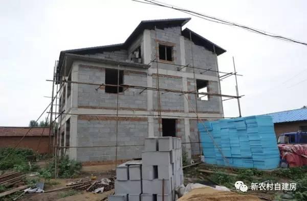 農(nóng)村別墅外墻這樣裝便宜又好看，裝修省10萬