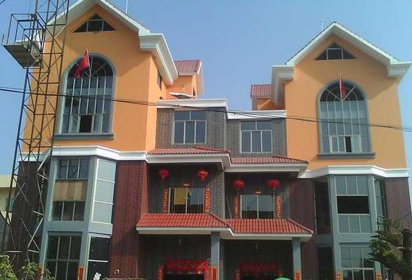 農(nóng)村一帶一路上都是別墅，看的城里人羨慕不已