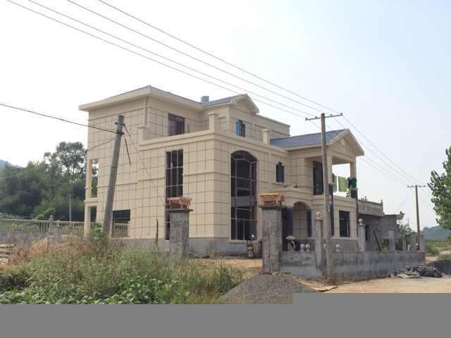 農(nóng)村一帶一路上都是別墅，看的城里人羨慕不已