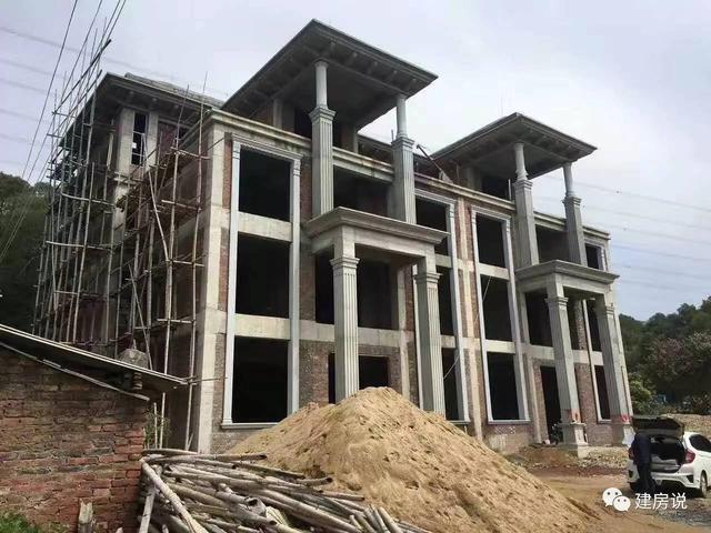 家家戶戶建農(nóng)村別墅，城里人看的眼睛都綠了