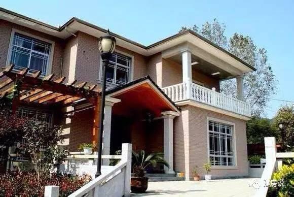 實拍農(nóng)村自建別墅，城里人看完都大跌眼鏡