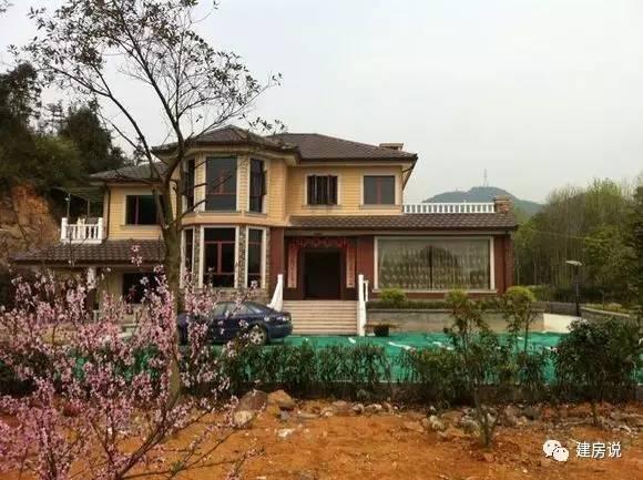 實拍農(nóng)村自建別墅，城里人看完都大跌眼鏡